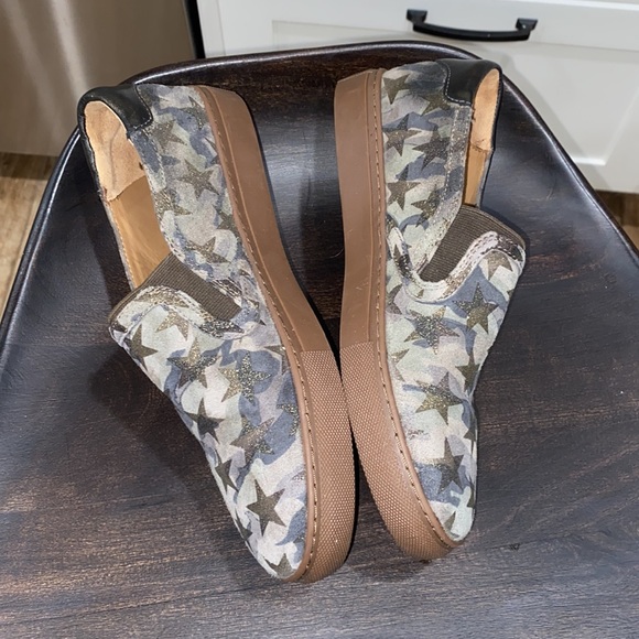 Trask slip on sneakers - Picture 3 of 7